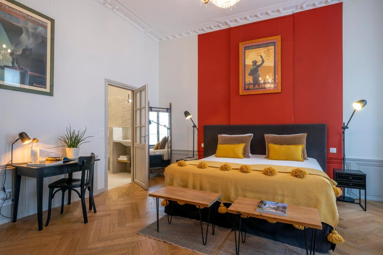 Escale Rochelaise, Gite Urbain Avec Spa Bain Nordique Et Sauna Tonneau La Rochelle  Luaran gambar