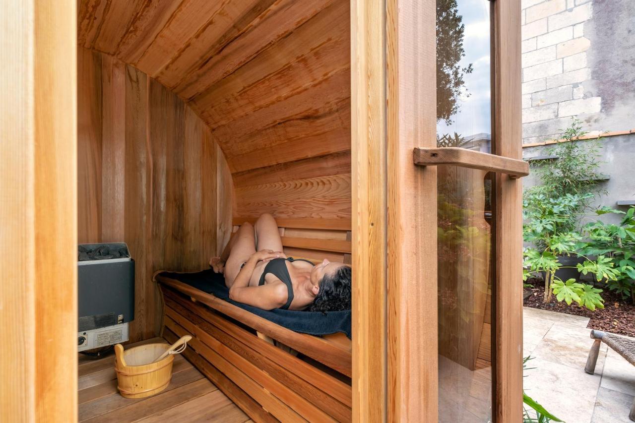 Escale Rochelaise, Gite Urbain Avec Spa Bain Nordique Et Sauna Tonneau La Rochelle  Luaran gambar