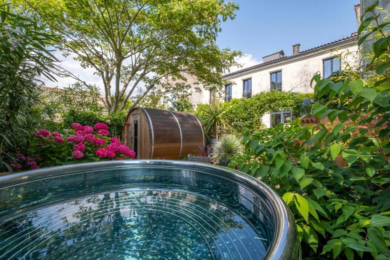 Escale Rochelaise, Gite Urbain Avec Spa Bain Nordique Et Sauna Tonneau La Rochelle  Luaran gambar